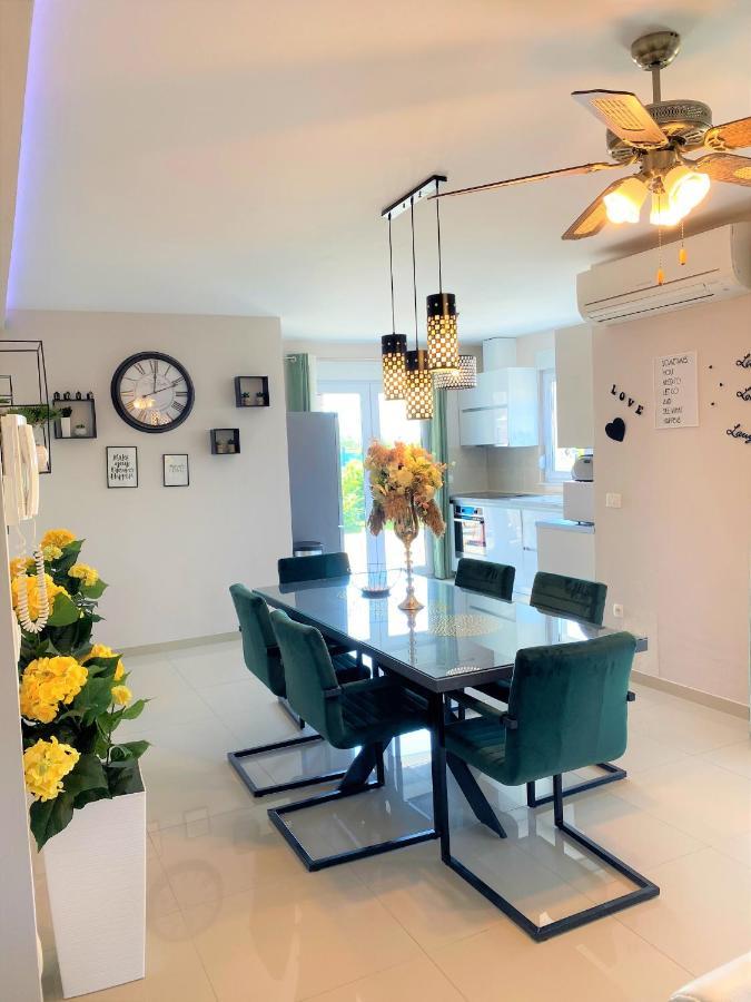 Lux Apartment Sea Shell With Jacuzzi マカルスカ エクステリア 写真